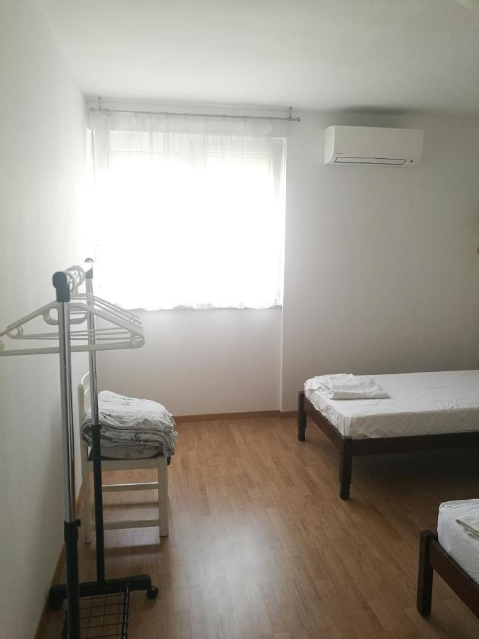 Nice And Cozy Two Single Bed Room Split Eksteriør billede